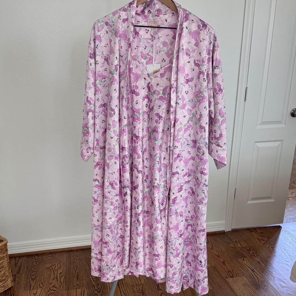 Cabernet Pink Floral Robe